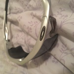 Like new Oakley performance sunglasses